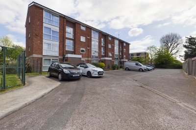 Images for Sycamore Close, Northolt EAID:b9cf9a6341721e4306062d41b82928d4 BID:2