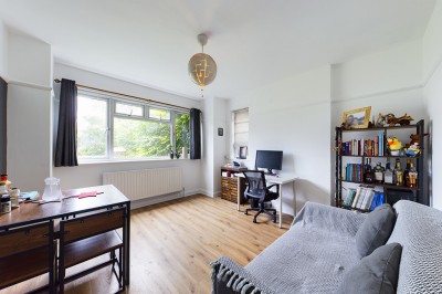 Images for Harlyn Drive, Pinner EAID:b9cf9a6341721e4306062d41b82928d4 BID:1