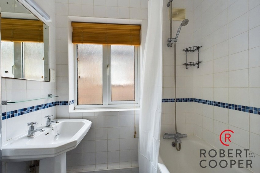 Images for Southbourne Gardens, Eastcote