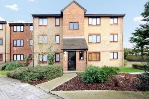 View Full Details for Chartwell Close, Greenford
