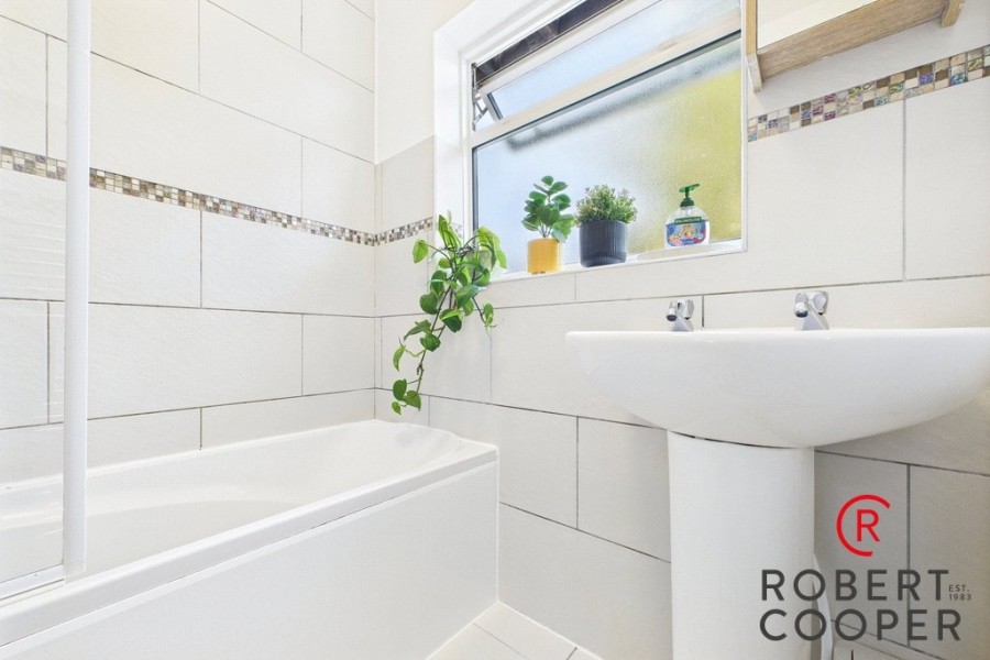 Images for Pine Gardens, Ruislip