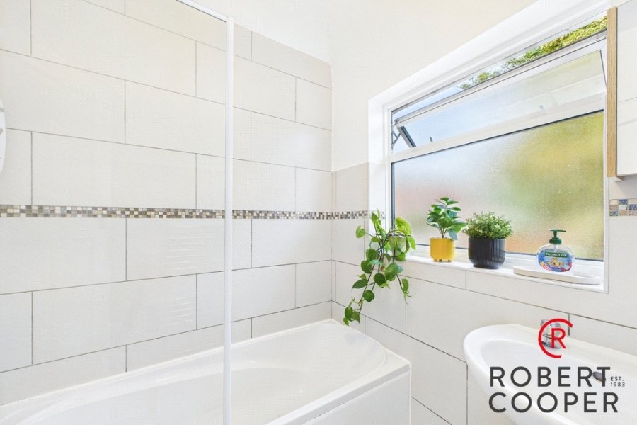 Images for Pine Gardens, Ruislip