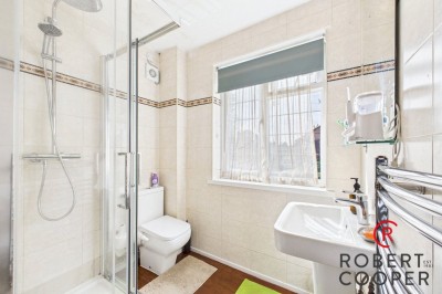 Images for Beaulieu Drive, Pinner EAID:1378691778 BID:EAS