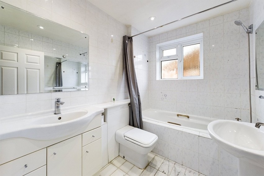 Images for West Mead, Ruislip