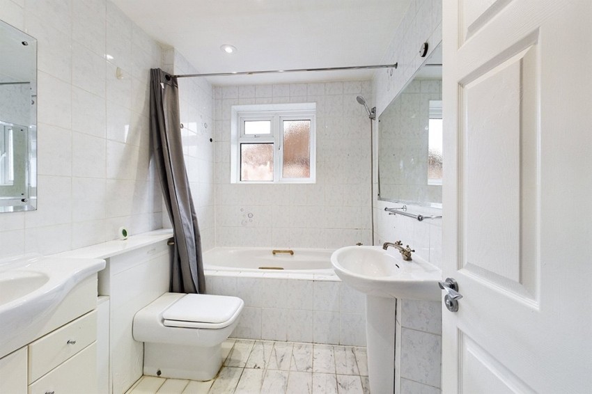 Images for West Mead, Ruislip