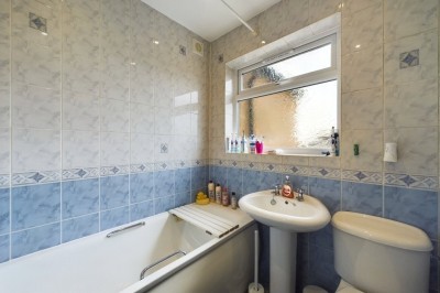 Images for Bempton Drive, Ruislip Manor, Middlesex EAID:1378691778 BID:EAS