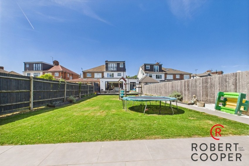 Images for Eversley Crescent, Ruislip
