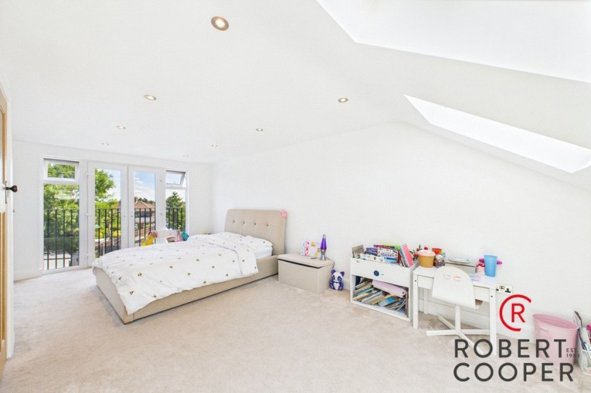 Images for Eversley Crescent, Ruislip