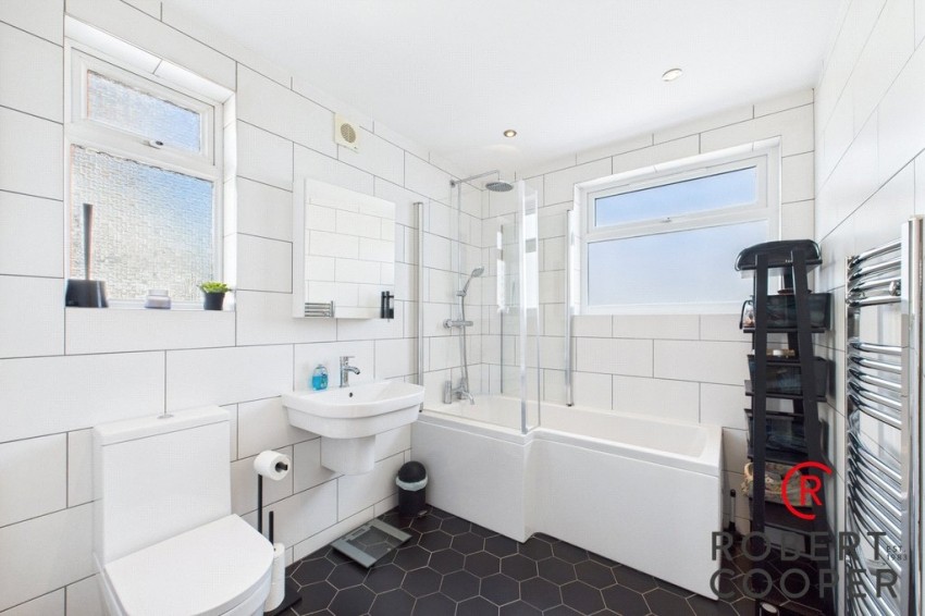 Images for Eversley Crescent, Ruislip
