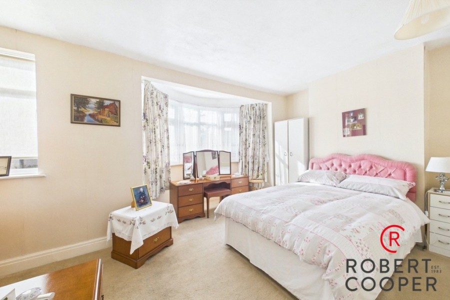 Images for Milverton Drive, Ickenham