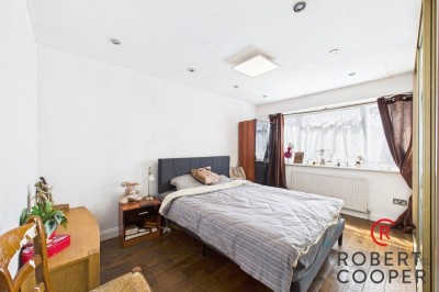 Images for Farmlands, Pinner, Middlesex EAID:1378691778 BID:EAS