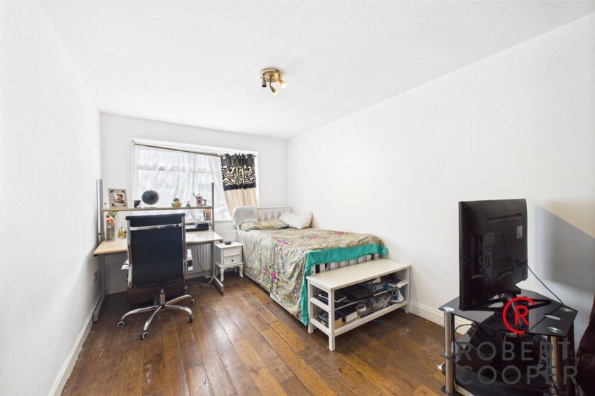 Images for Farmlands, Pinner