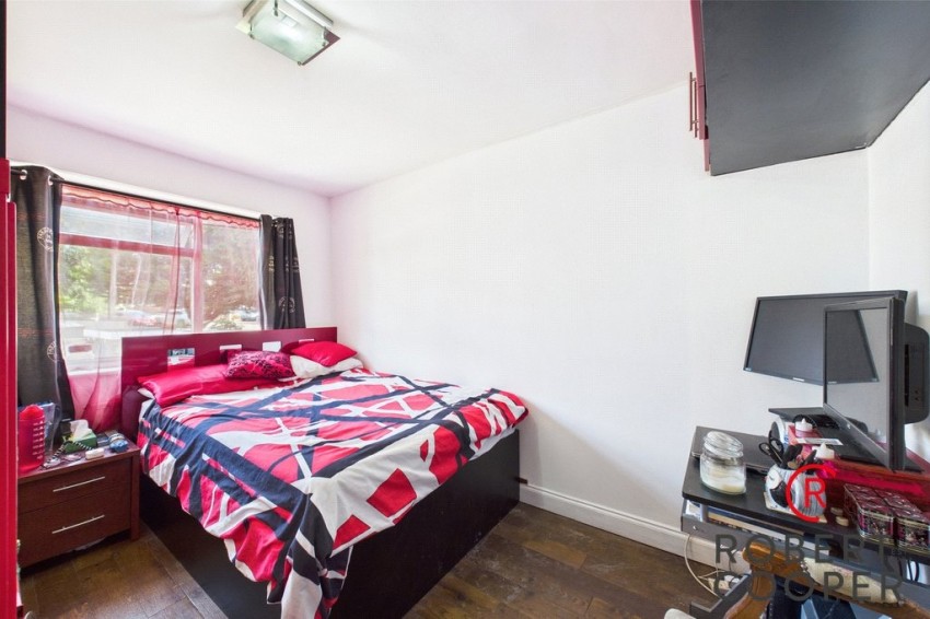 Images for Farmlands, Pinner