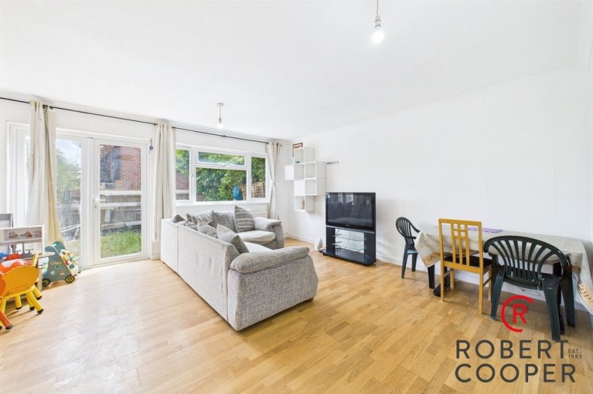 Images for Farthings Close, Pinner