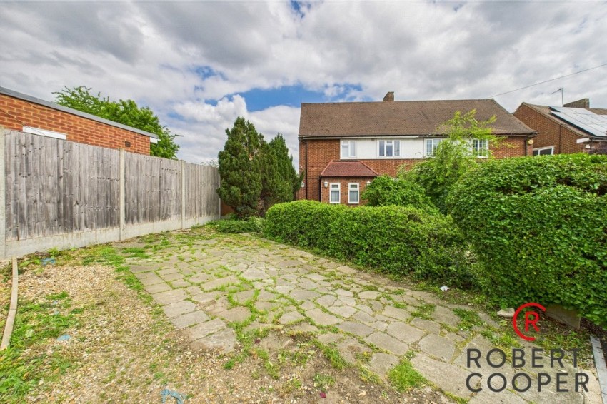 Images for Pine Gardens, Eastcote