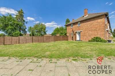 Images for Ellement Close, Pinner EAID:1378691778 BID:EAS