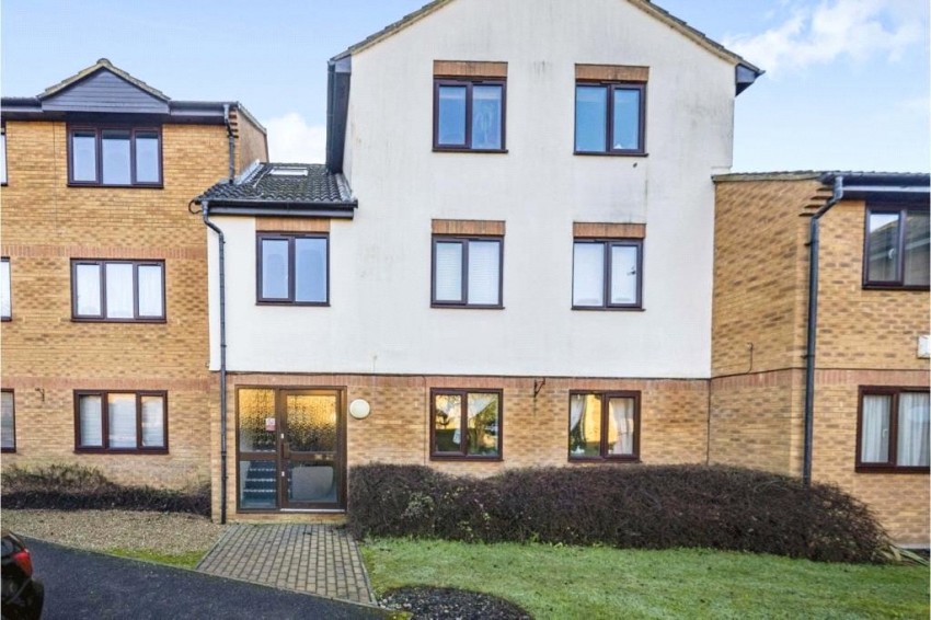 Images for Knaves Hollow, Wooburn Moor, Buckinghamshire