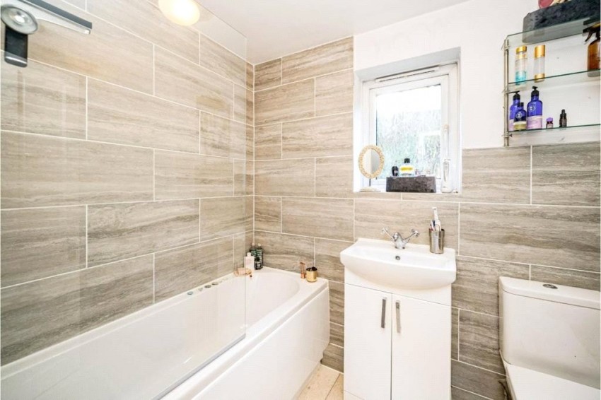 Images for Knaves Hollow, Wooburn Moor, Buckinghamshire