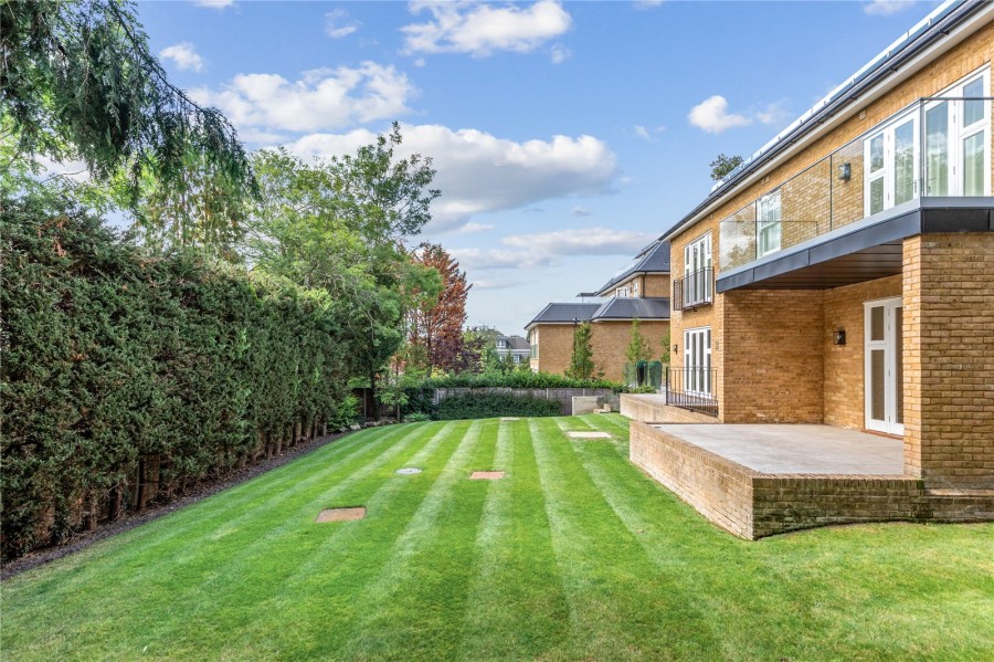 Images for Eastbury Avenue, Northwood