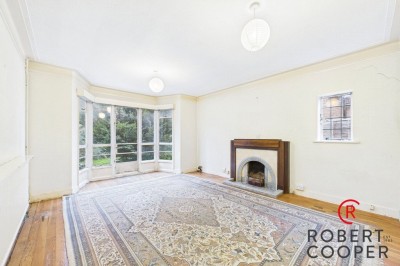 Images for Cedar Drive, Hatch End, Middlesex EAID:1378691778 BID:EAS