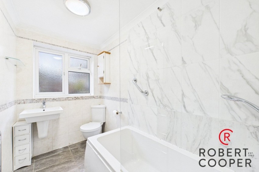 Images for Kent Gardens, Ruislip