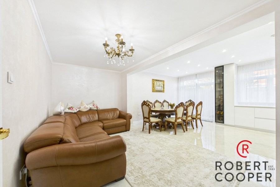 Images for Eversley Crescent, Ruislip