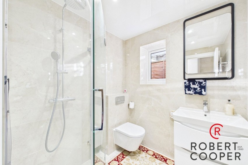 Images for Eversley Crescent, Ruislip