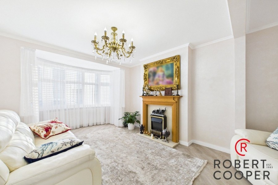 Images for Eversley Crescent, Ruislip