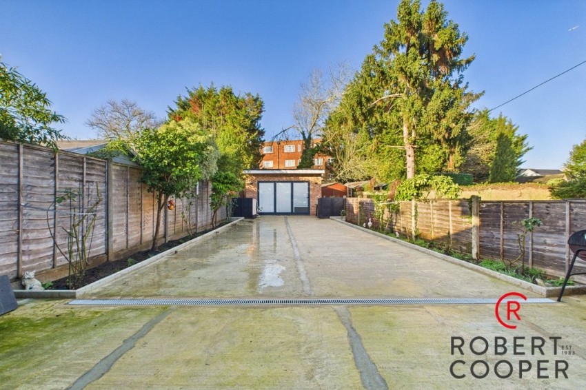 Images for Eversley Crescent, Ruislip