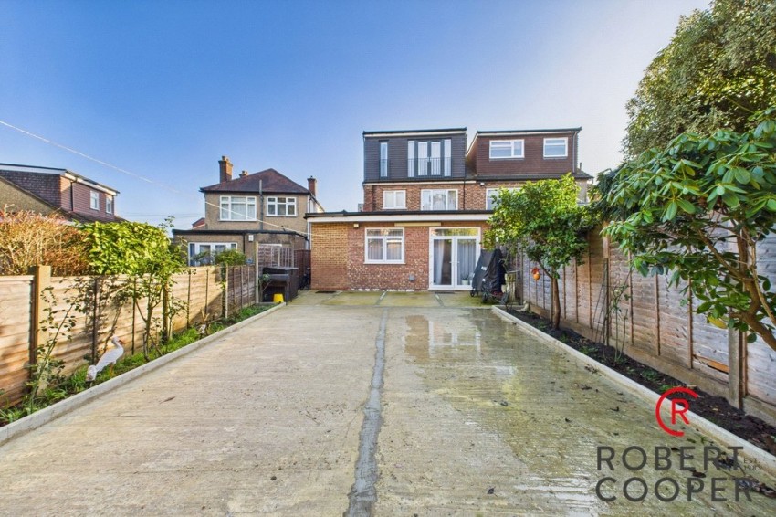 Images for Eversley Crescent, Ruislip