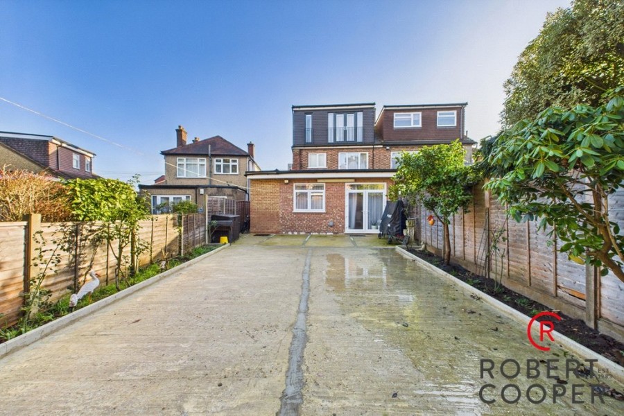 Images for Eversley Crescent, Ruislip