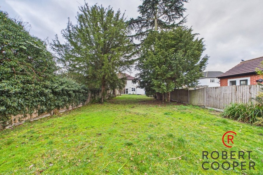 Images for Abbotsbury Gardens, Pinner