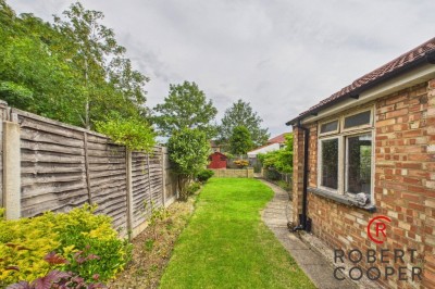 Images for Eastcote Lane, Harrow EAID:1378691778 BID:EAS