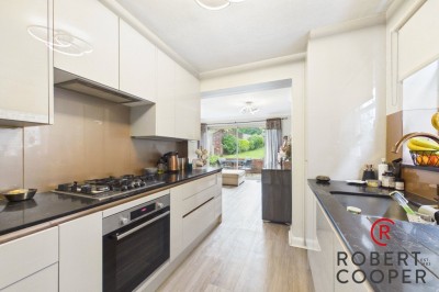Images for Wiltshire Lane, Pinner EAID:1378691778 BID:EAS