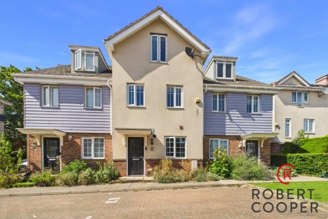 View Full Details for Wren Lane, Eastcote, Middlesex