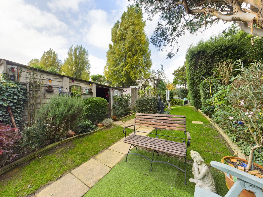 Images for The Fairway, Ruislip