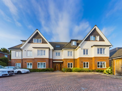 View Full Details for Kingsend, Ruislip