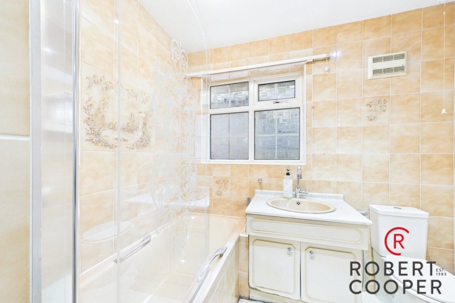 Images for East Mead, Ruislip