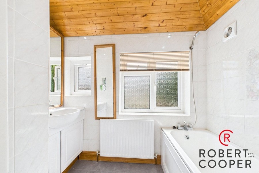 Images for East Mead, Ruislip